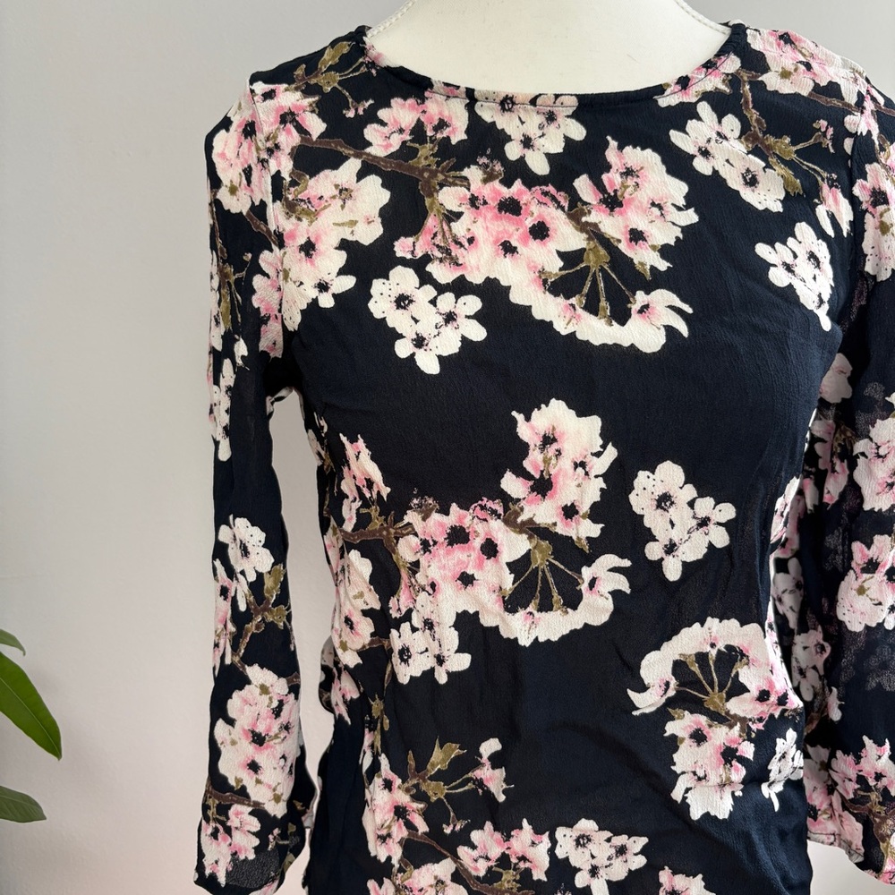 Vero Moda Blouse with Floral Pattern